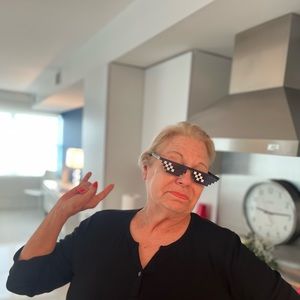 Meet your Posher, Nicholas